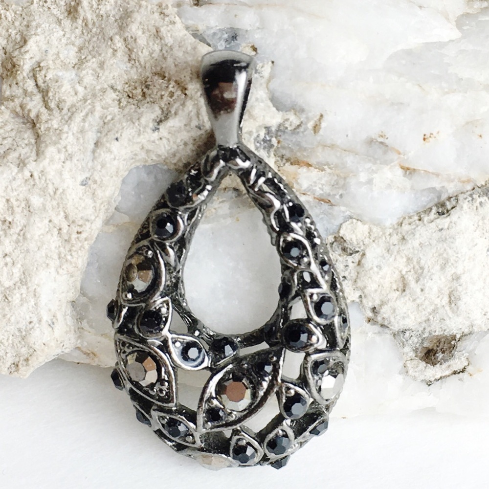 Titanium color teardrop necklace pendant 2”
